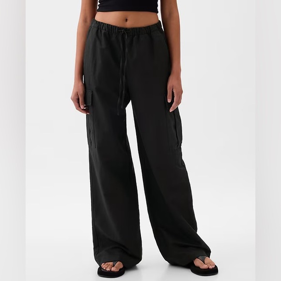 GAP Mid Rise Linen-Cotton Pull-On Black Cargo Pants Women's M Elastic Waist Boho - Picture 1 of 8